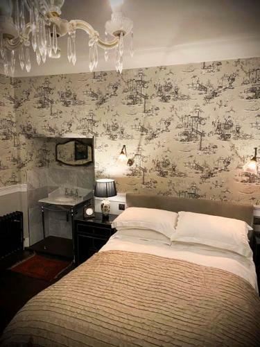 Mundesley Chateau Sleeps 12 With Wifi