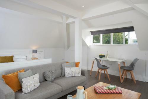 Apartamento The Sanctuary - Spacious Studio - Stunning Lake Views