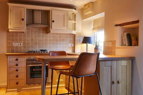 The Cotswold Snug