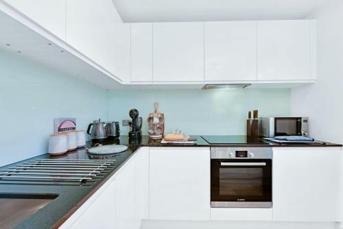 Elegant Windsor Apartment Close To Castle
