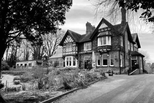 Private Lodge With Multiple Free Parking