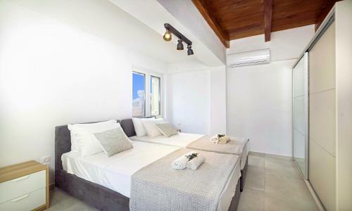 Cretan Family Villa Heated Pool