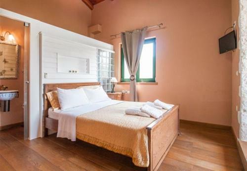 Armenoi Villa Sleeps 6 With Pool And Air Con