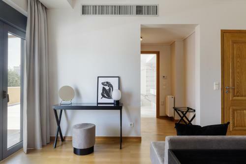 Eos Urban Villa By Upstreet