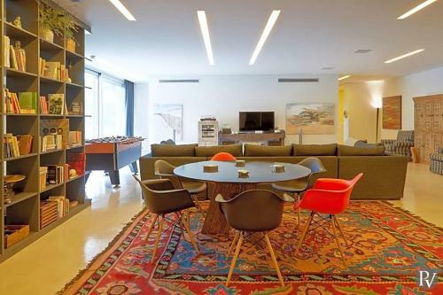 Kastro Villa Sleeps 18 With Pool And Air Con
