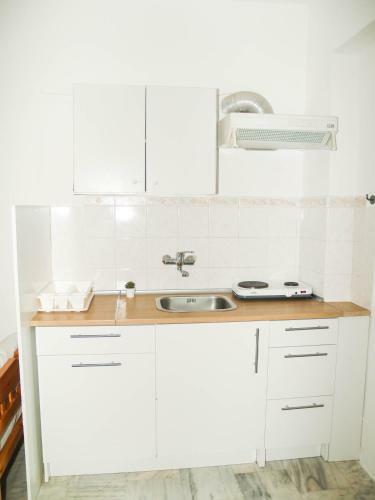 Lazaris Apartments In Agios Ioannis Lefkada