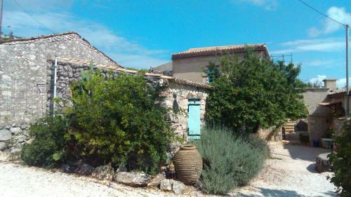 Authentic Greek Cottage- Daisy- Great Sea Views