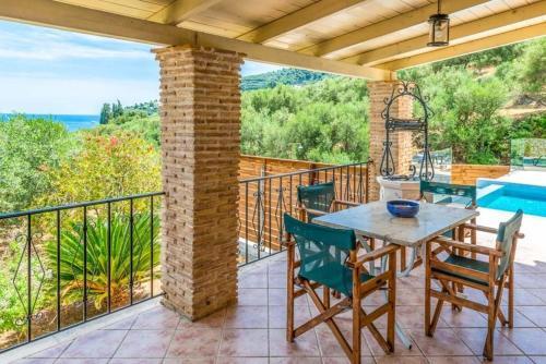 Marathias Villa Sleeps 4 Pool Air Con Wifi