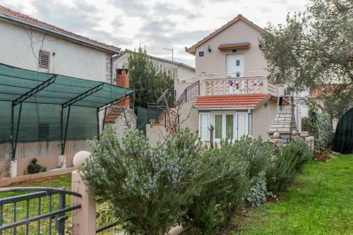 Apartments Ned-with Terrace