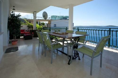 Apartments Paradise