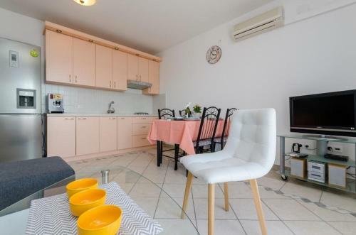Apartamentos Omega Cert