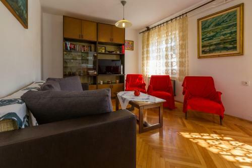 Anena Apartment