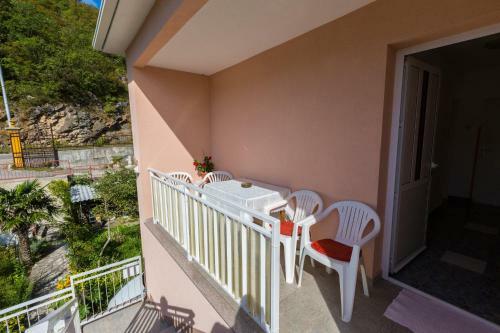 Anena Apartment