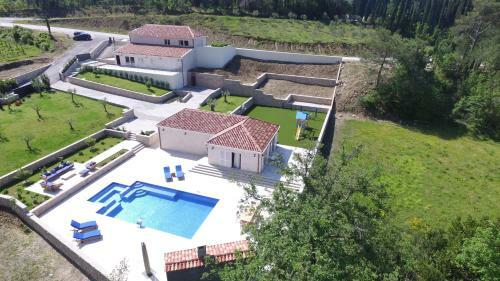 Villa Doline