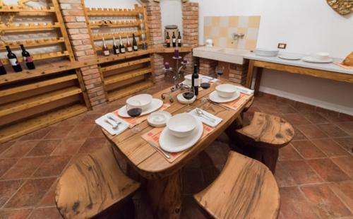Villa Bacio With Pool, Wine Cellar, Volleyball Field