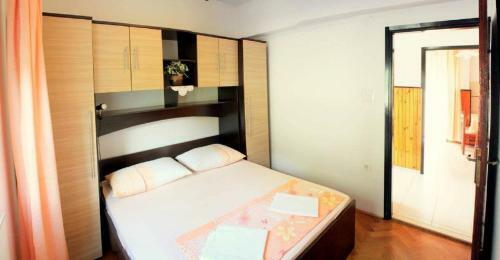 Apartments Stjepan - 10m From Beach