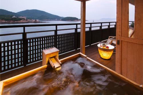 Migiwatei Ochi Kochi