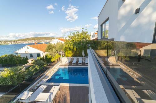 Beachfront Villa Sunce On Ciovo Island