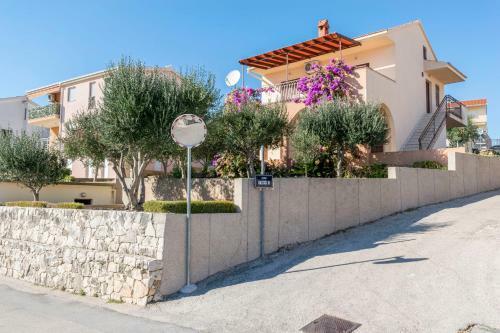 Apartments Zizic