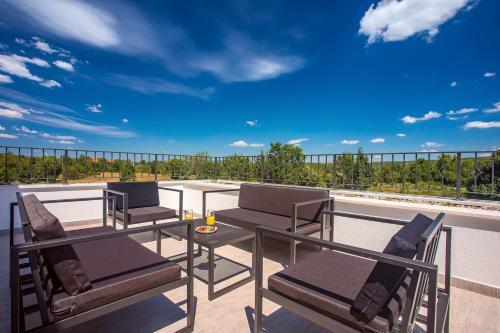 Modern Villa M30 With Private Pool, 3 En-suite Bedrooms