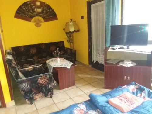 Lillaf�red Kapuja Hotel