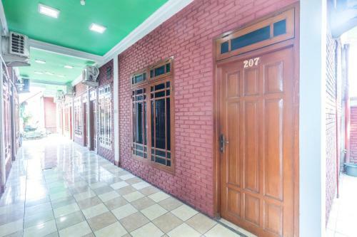 Hotel Oyo 1424 Guntary Residence