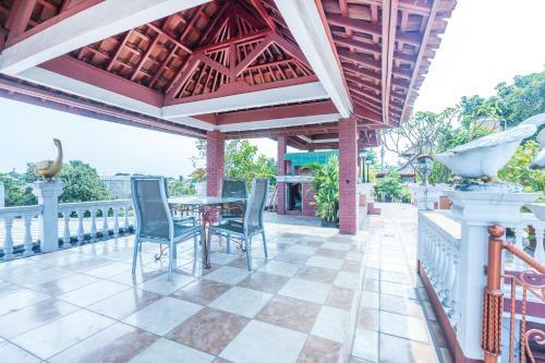 Hotel Oyo 1424 Guntary Residence