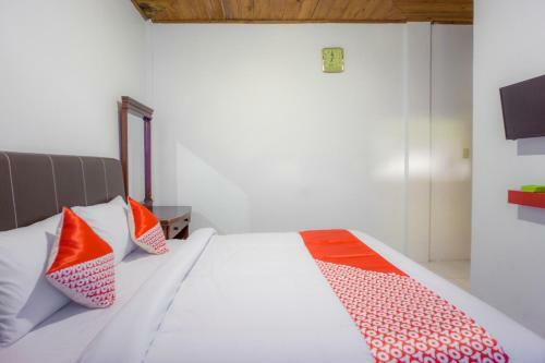 Hotel Oyo 2186 Tongging Beach