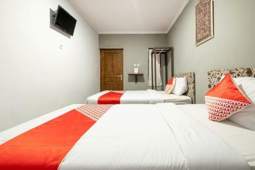 Hotel Oyo 2669 Crown Residence