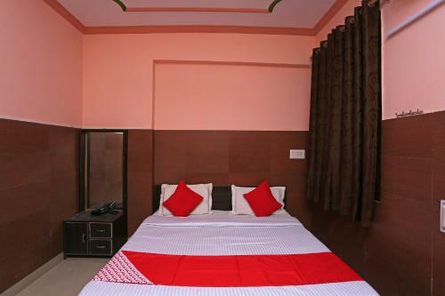 Oyo 35450 Bombay Central Hotel