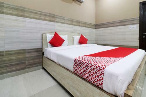 Hotel Oyo 49871 Geeta Palace