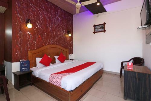 Oyo 74265 Hotel Diamond Palace