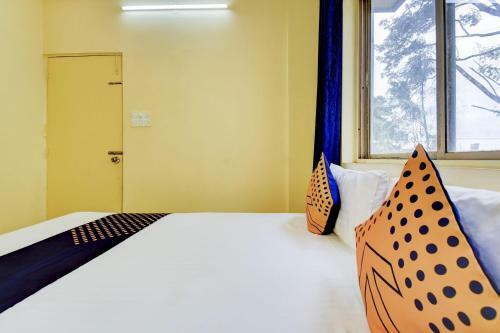 Hotel Spot On 76963 Crystal Homes