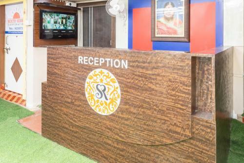 Hotel Oyo 27867 Savitri Regency