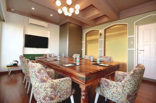 Theory9 Premium Service Apartments Bandra