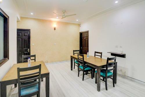 Oyo 79248 Hotel Rising Stay