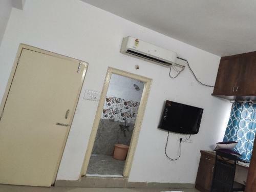 Oyo 79693 Hotel Aig Inn