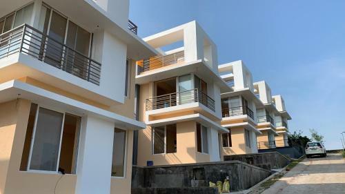 Villa Royal Meadows - Igatpuri Bungalow C