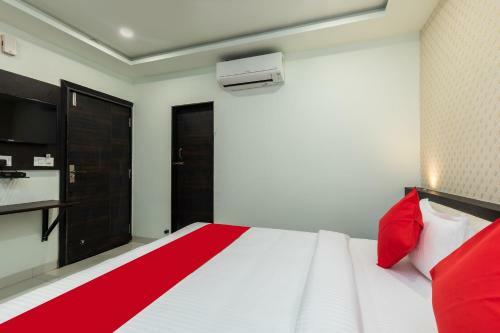 Capital O 42608 Hotel A5