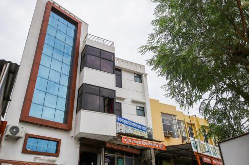 Oyo 45931 Hotel Ganesham