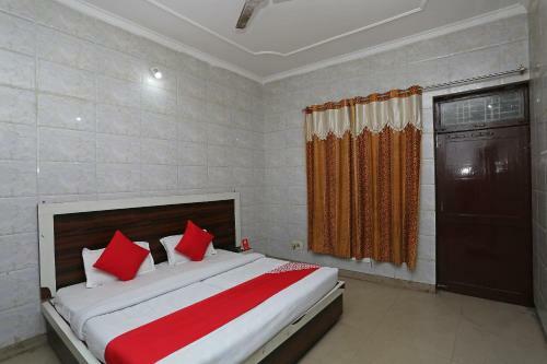 Hostal Oyo 24893 Palak Lodge