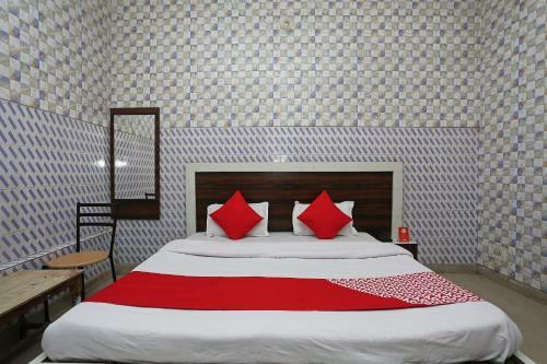 Hostal Oyo 24893 Palak Lodge