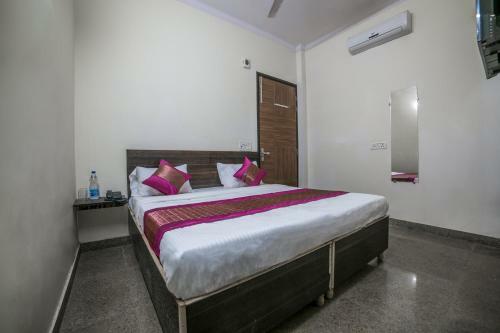 Oyo 14388 Hotel Good Day Inn
