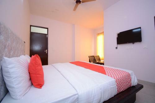 Oyo 30898 Hotel Kdm
