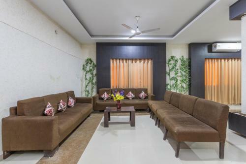 Hotel Oyo Flagship 77198 Kumili Gate
