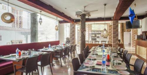 Hotel Gandhi's Paradise