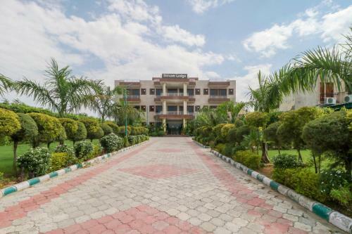 Oyo 75331 Hotel Shivam Lodge