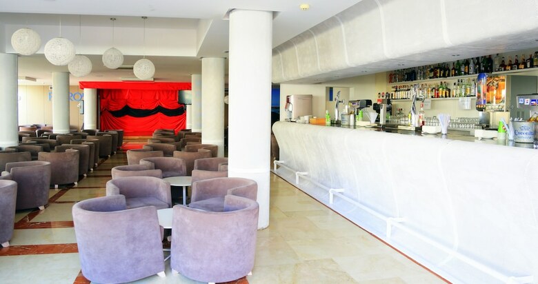 Hotel Lobos Bahia Club