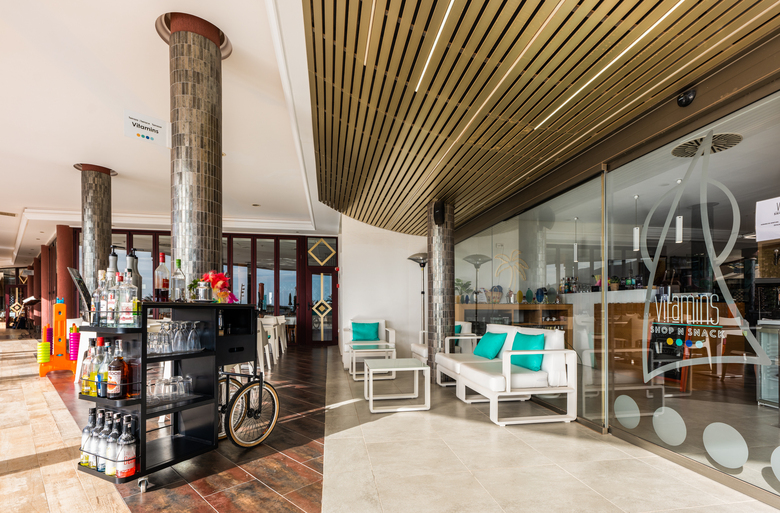 Esmeralda Maris By Livvo