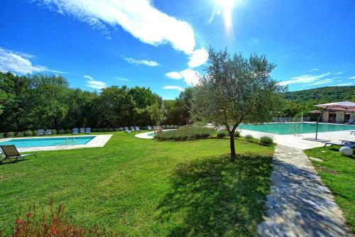 Gallena Apartment Sleeps 3 Pool Wifi